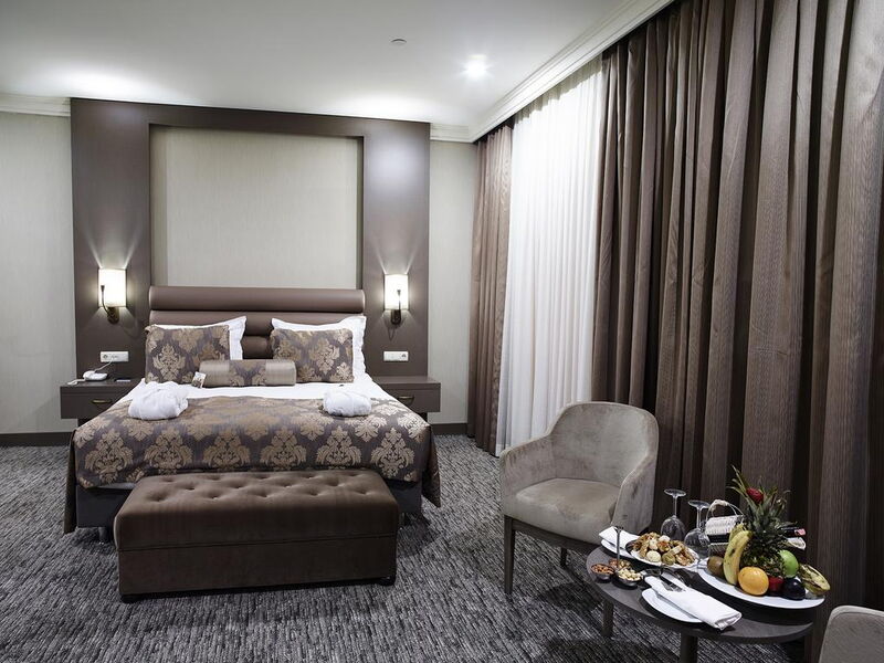 Euro Park Hotel 185400