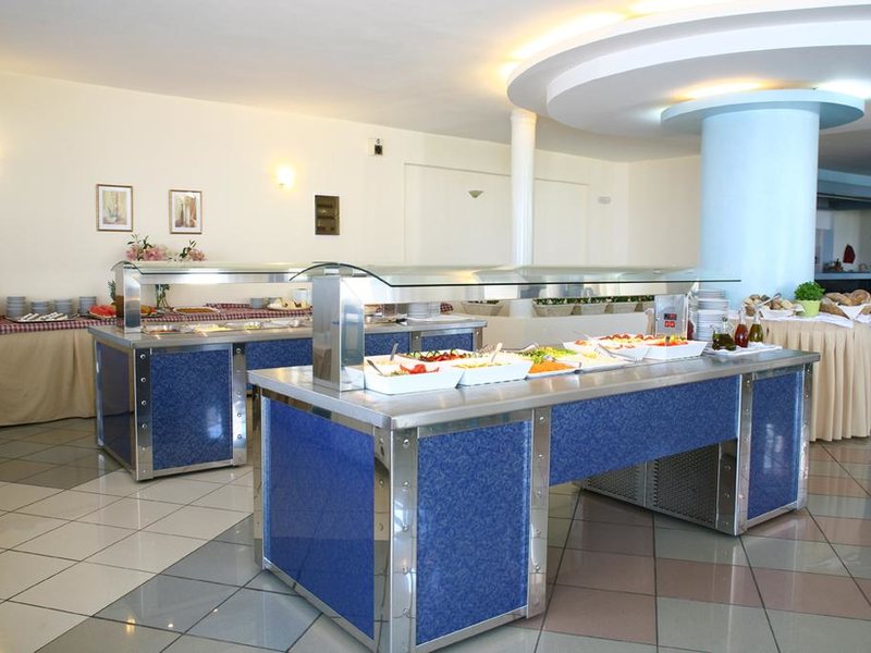 Evelyn Beach Hotel 250064