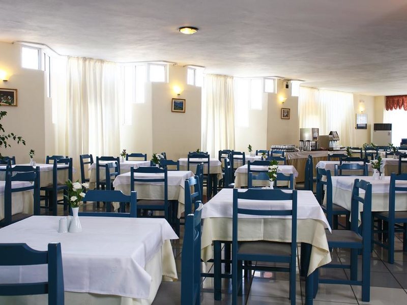 Evelyn Beach Hotel 250072