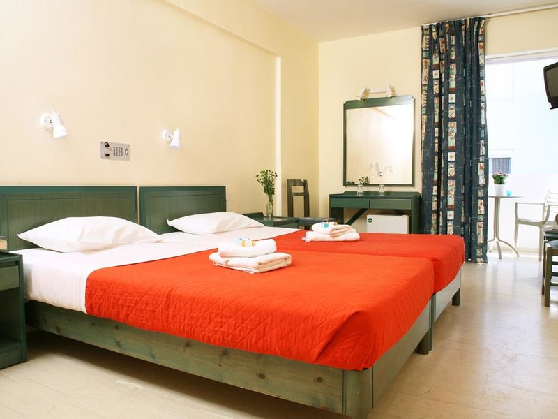 Evelyn Beach Hotel 250084