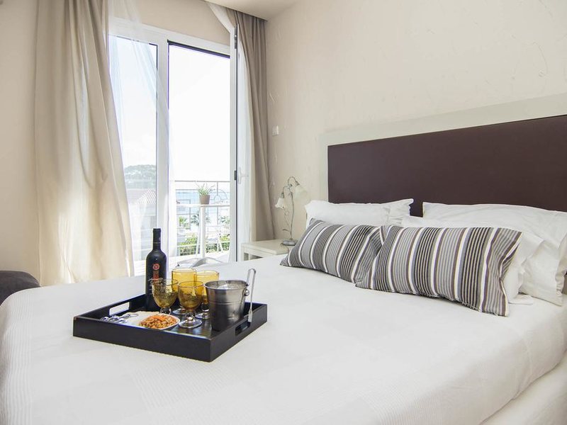 Eviana Beach Hotel 258835