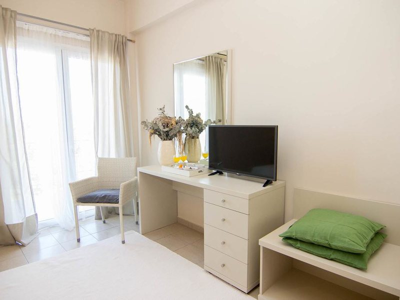 Eviana Beach Hotel 258847