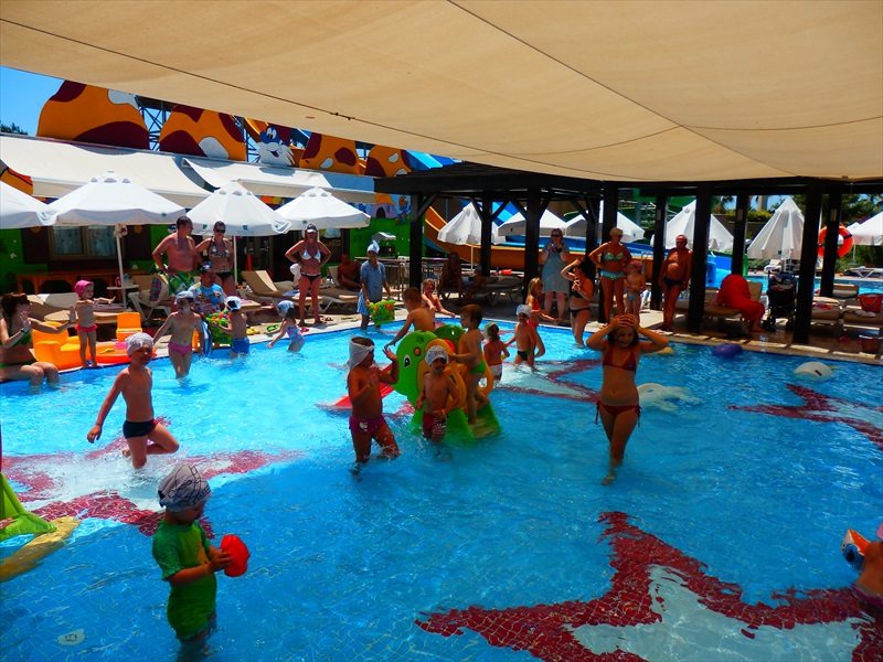 Fame Residence Lara 74492