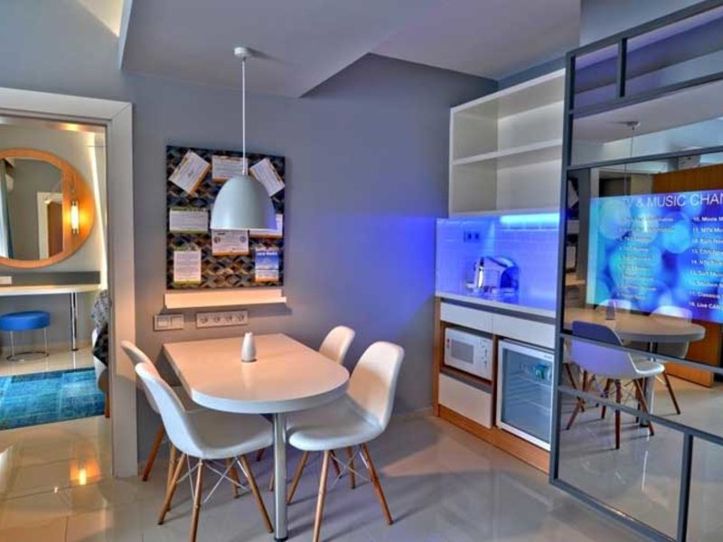 Family Life Pascha Bay 65167