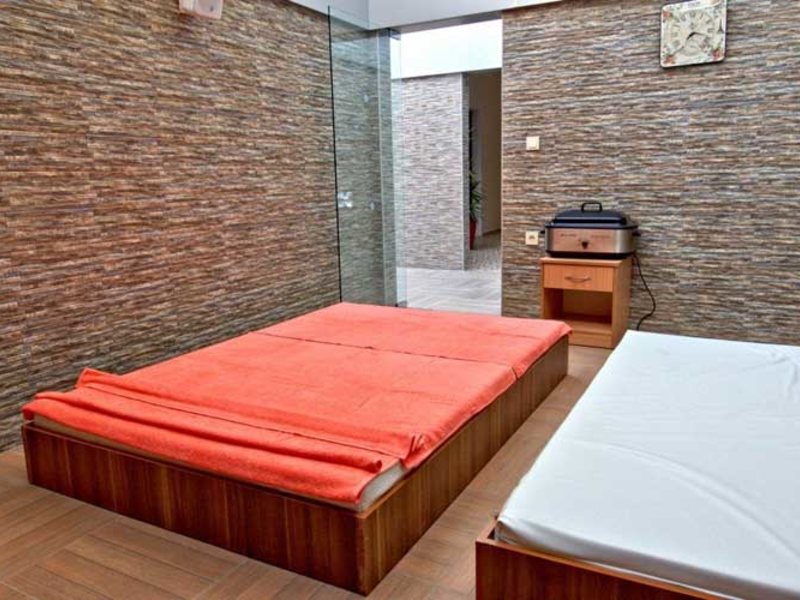 Family Life Pascha Bay 65176