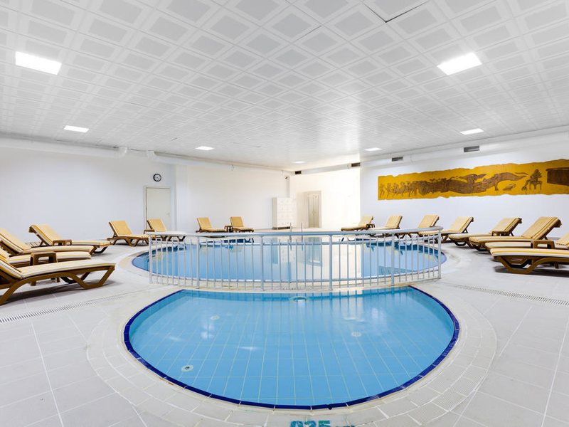 Febeach Hotel 190138