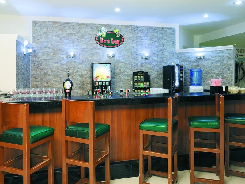 Febeach Hotel 190150