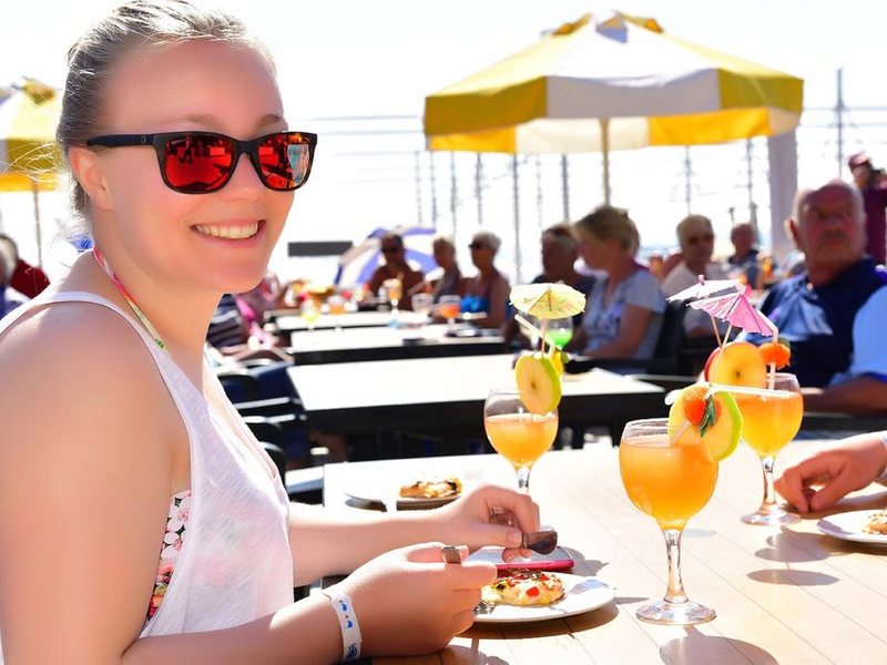 Febeach Hotel 190155