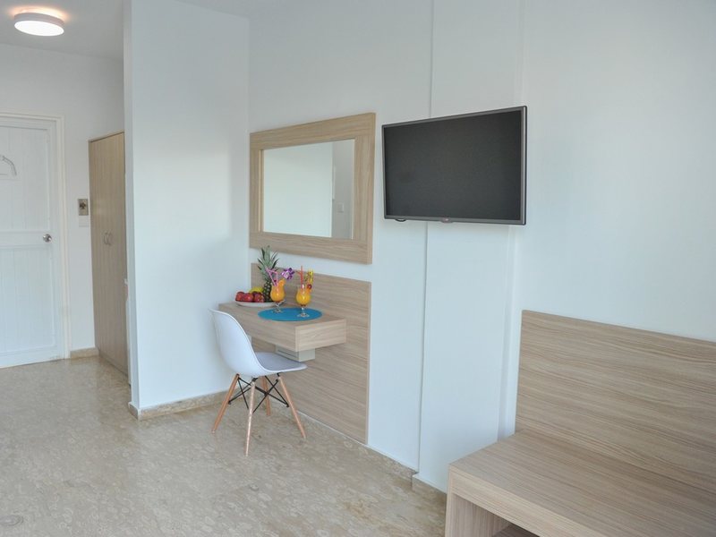 Fedrania Gardens 100706