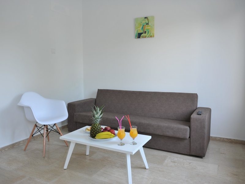 Fedrania Gardens 100712