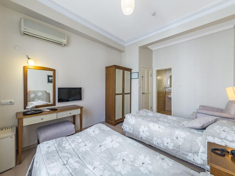 Fehmi Bey Hotel  280014