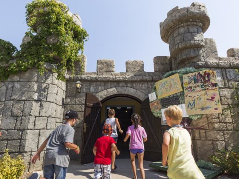 Felicia Village 160134