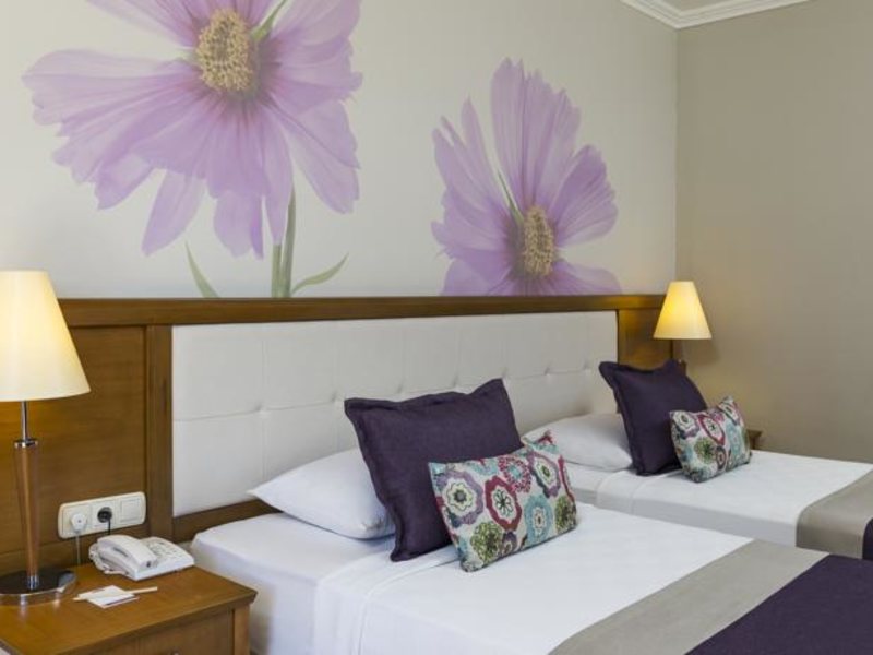 Felicia Village 160143