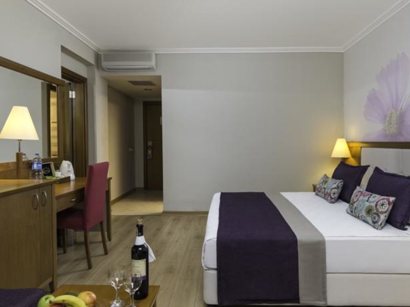 Felicia Village 160153