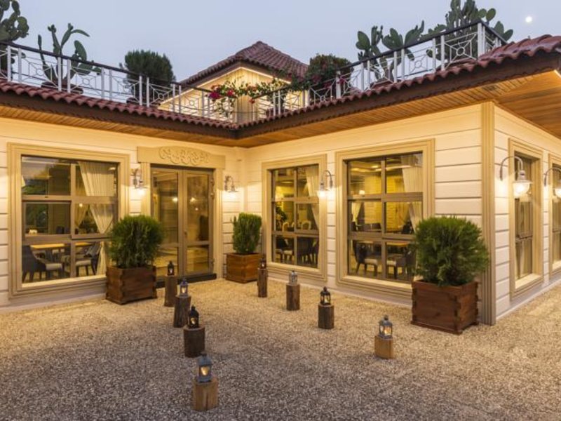 Felicia Village 160159