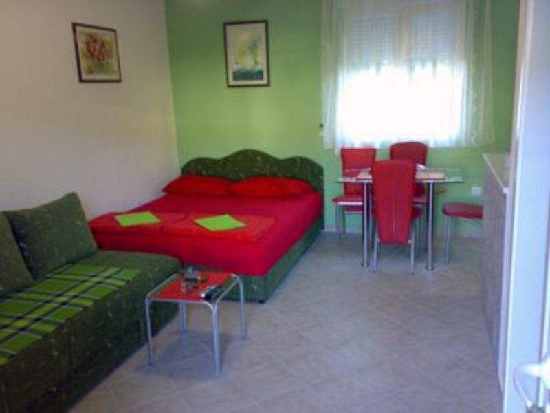 Felix Apartmani 70288