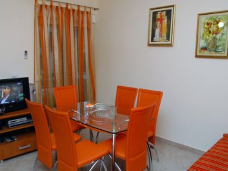 Felix Apartmani 70299