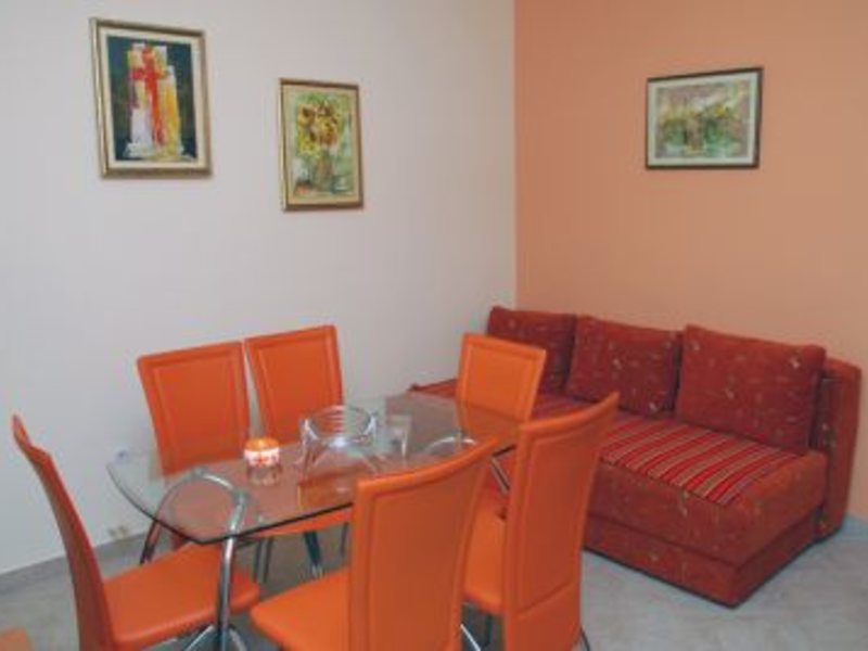 Felix Apartmani 70300