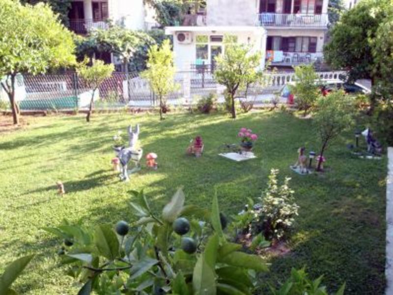 Felix Apartmani 70302