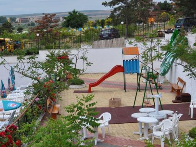 Festa Gardenia Hills 252911