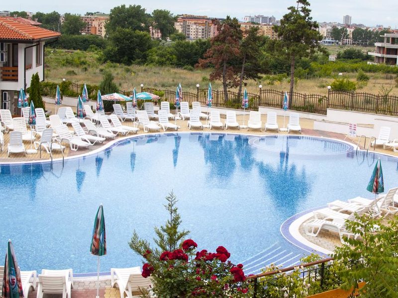 Festa Gardenia Hills 252915