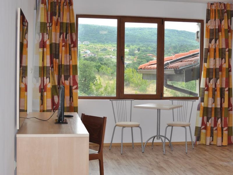 Festa Gardenia Hills 252923