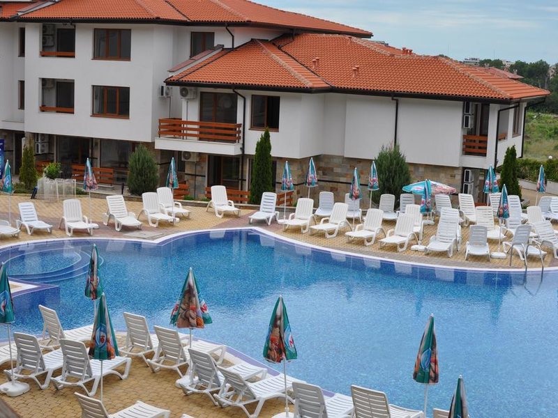 Festa Gardenia Hills 252925