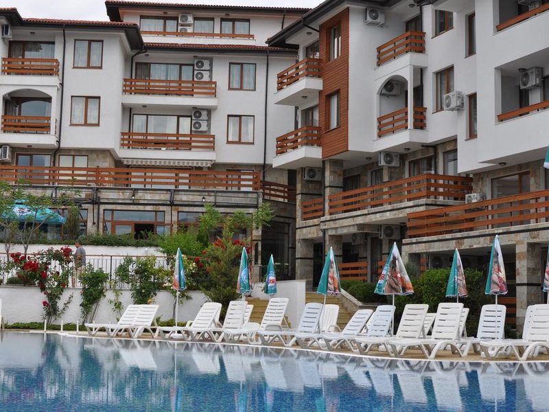 Festa Gardenia Hills 252936