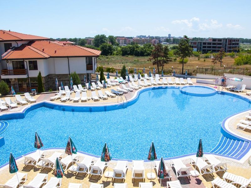 Festa Gardenia Hills 252940