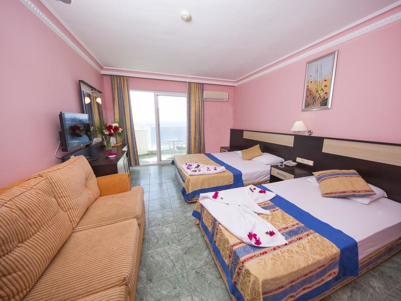 First Class Hotel 295078