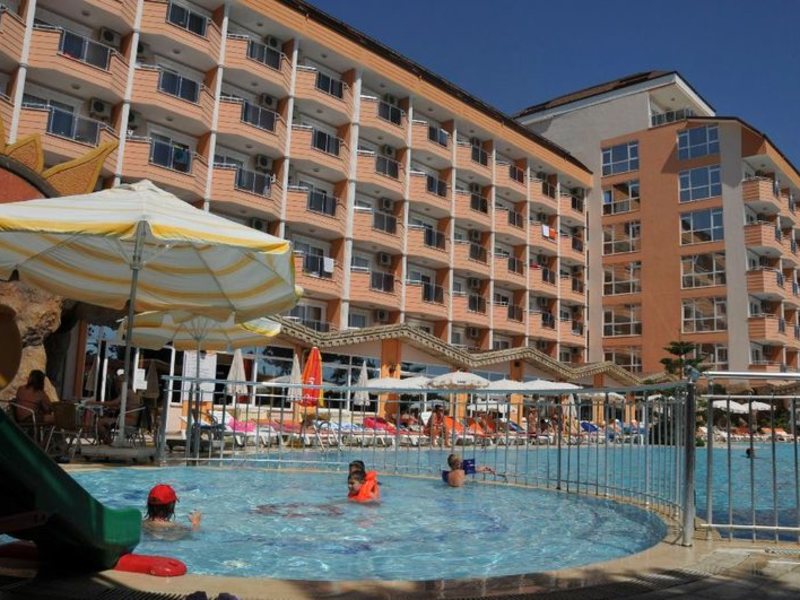 First Class Hotel 40110