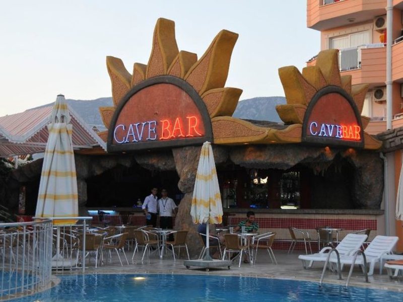 First Class Hotel 40121