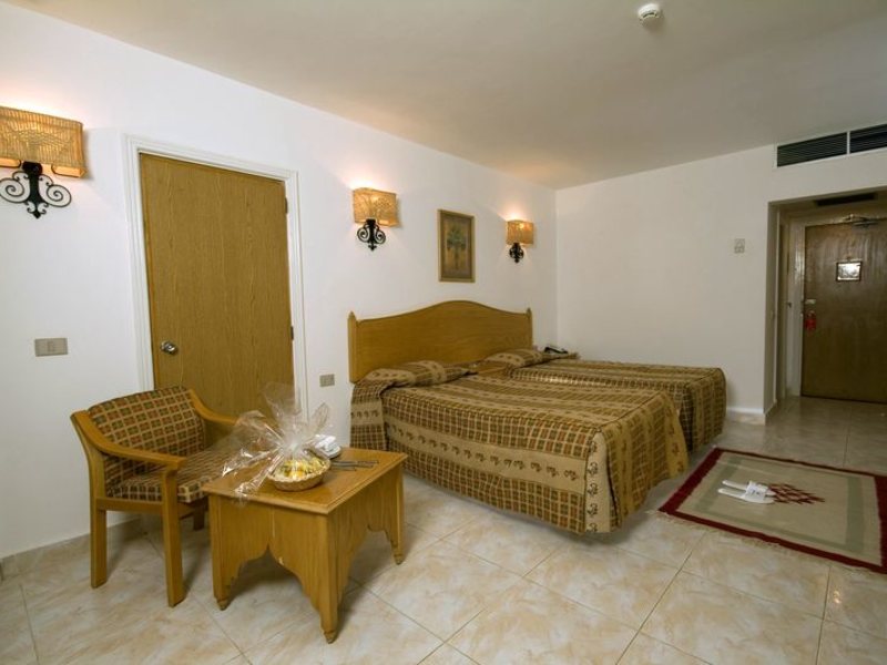 Flamenco Beach 34971