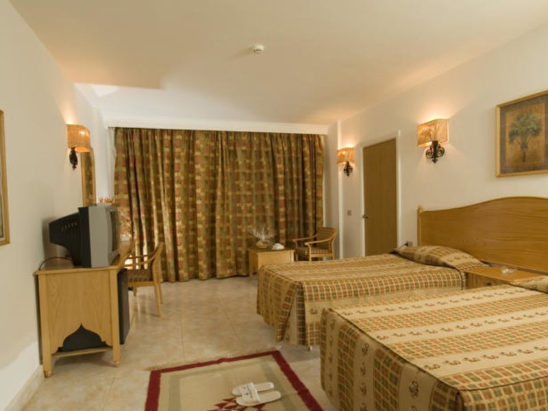 Flamenco Resort 130253