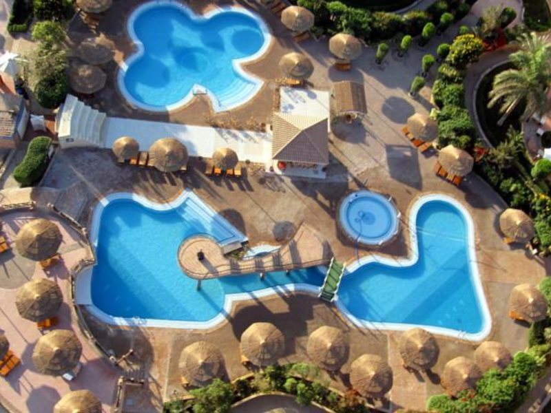 Flamenco Resort 130262