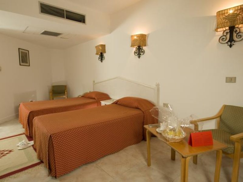 Flamenco Resort 130271