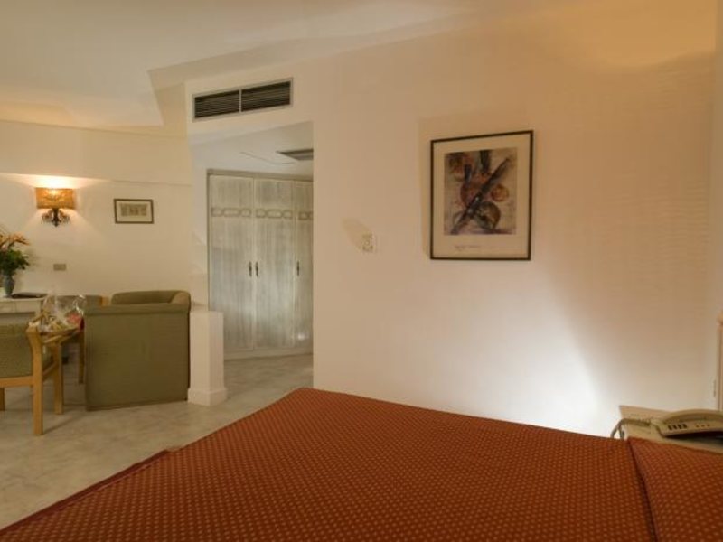 Flamenco Resort 130275