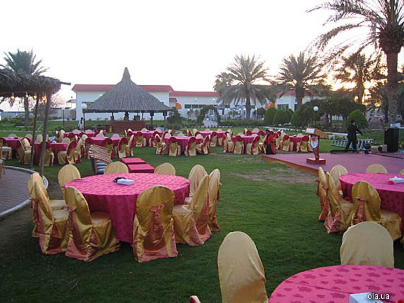 Flamingo Beach Resort 15264