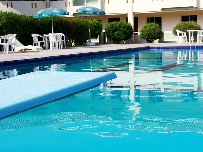 Flamingo Beach Resort 46362