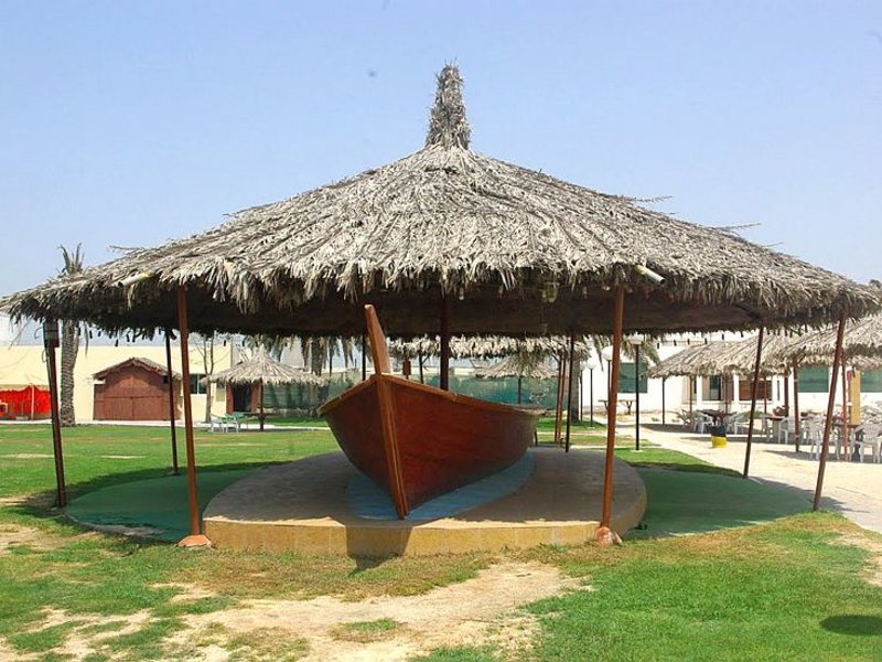 Flamingo Beach Resort 46364