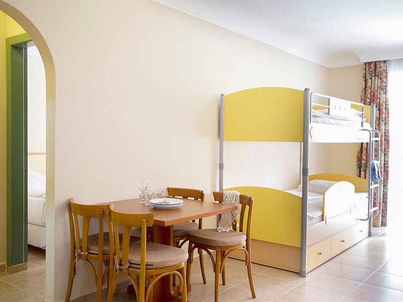 Flower Garden App Hotel 301423