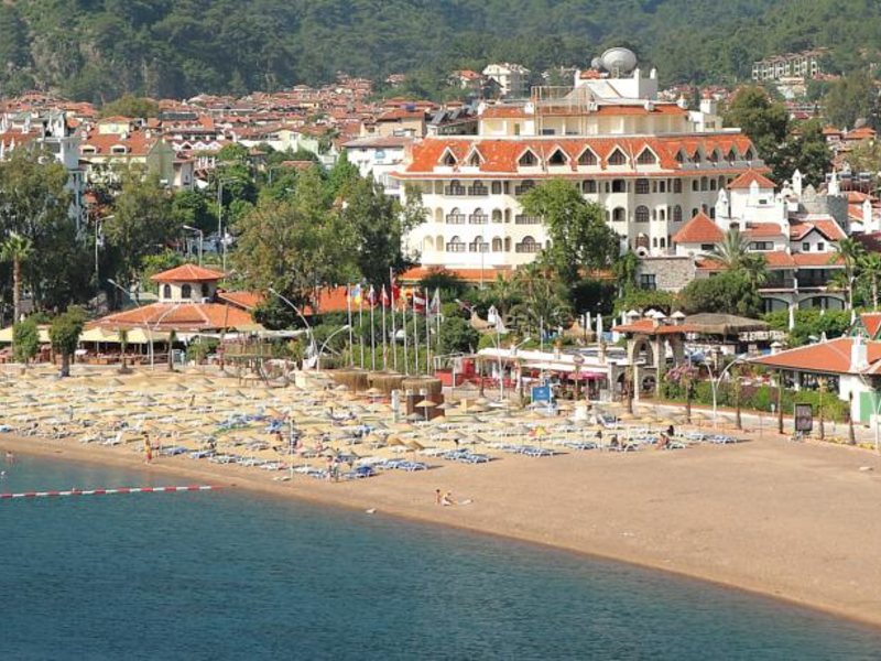 Fortuna beach hotel