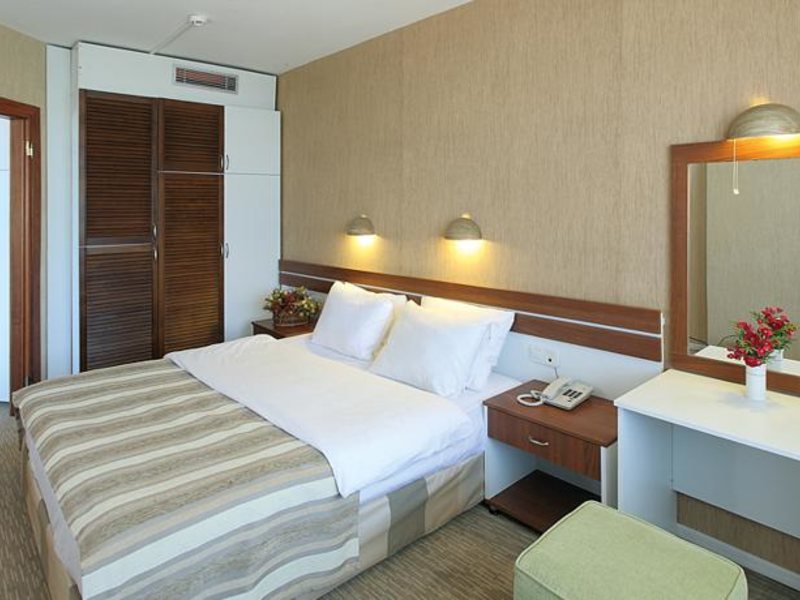 Fortuna Beach Hotel 74715