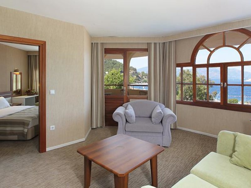 Fortuna Beach Hotel 74719