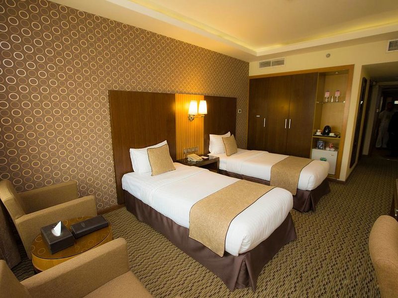 Fortune Plaza Hotel 300517