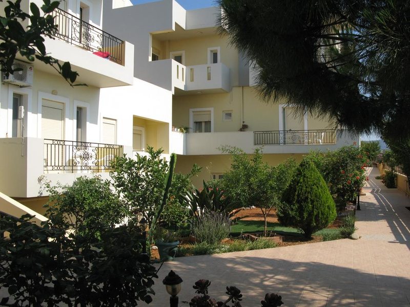 Fotis Studios Apartments 246542