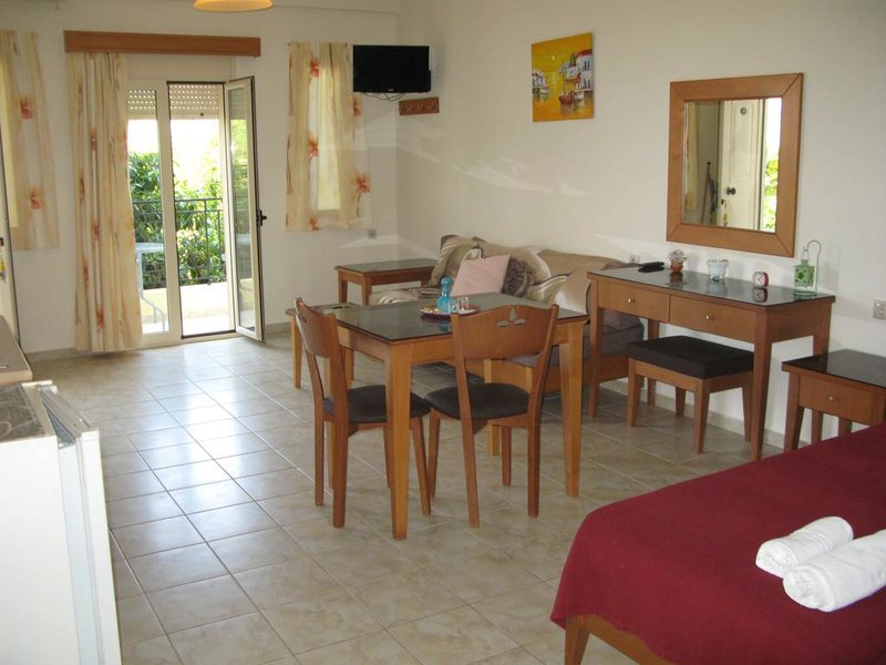 Fotis Studios Apartments 246551