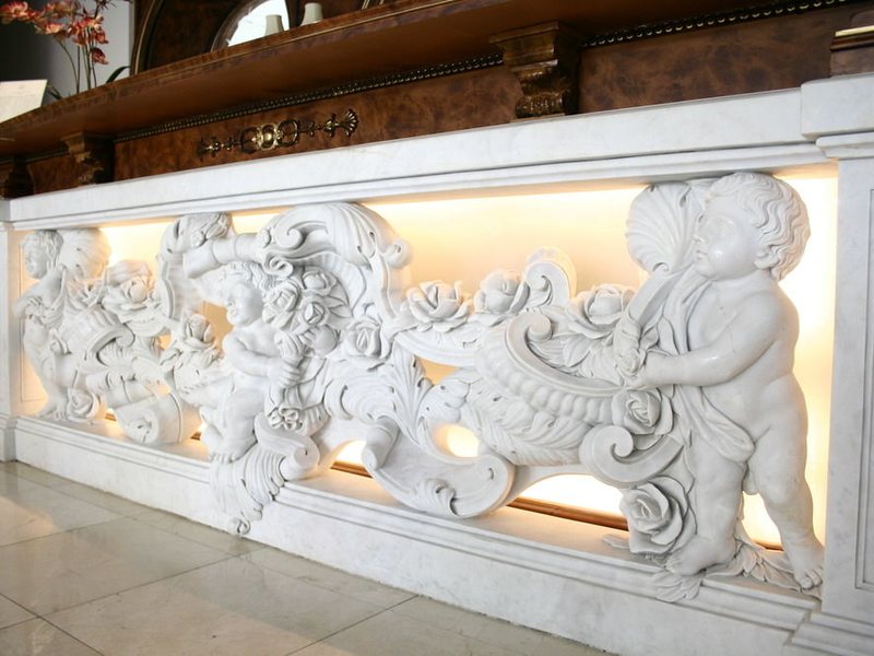 Four Season Place  151713