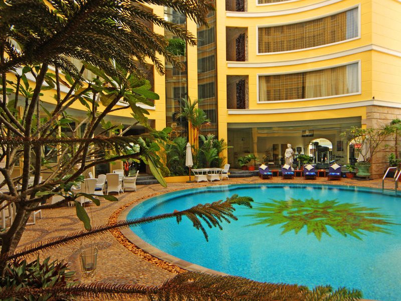 Four Season Place  151741