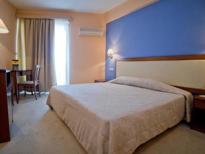 Four Seasons Hotel (Glyfada) 79818